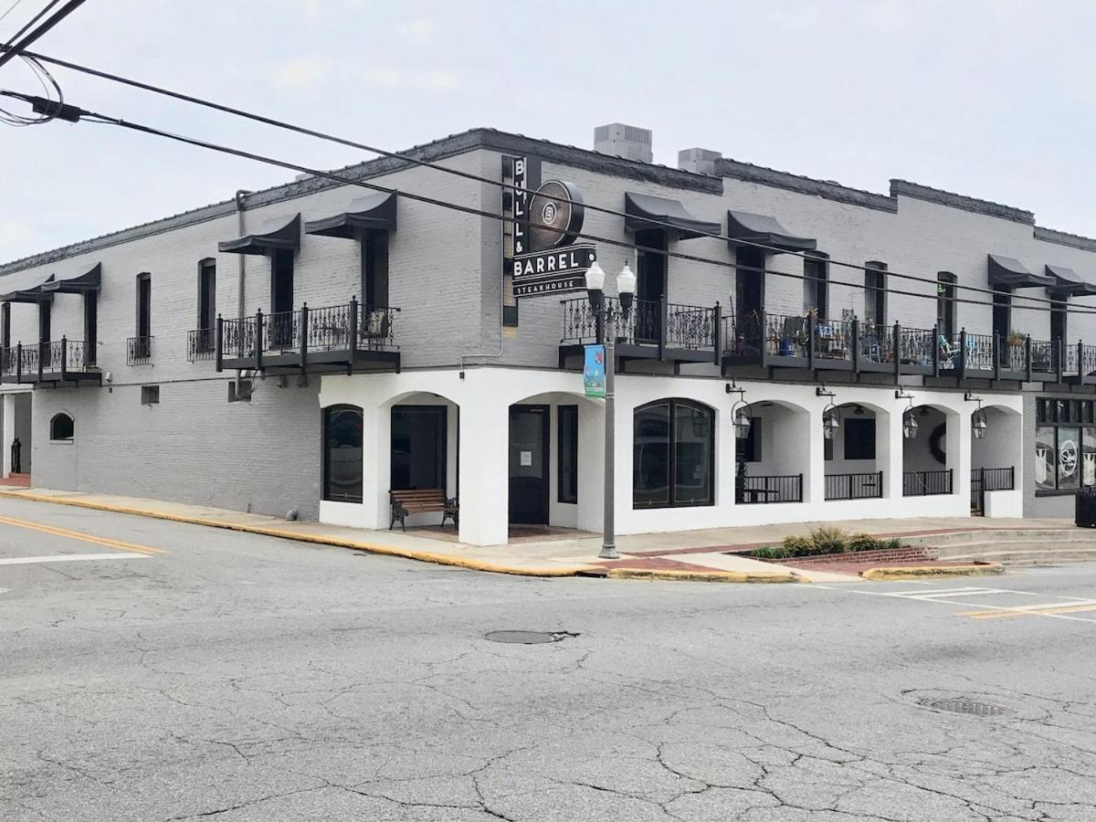 Eagle Exec Loft In Downtown Statesboro Apartment Exterior photo